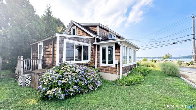 Building Photo - 2 Scofield Pl