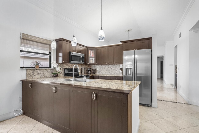 Building Photo - 6100 Manchester Ln