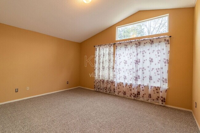 Building Photo - 1106 Klemeyer Cir