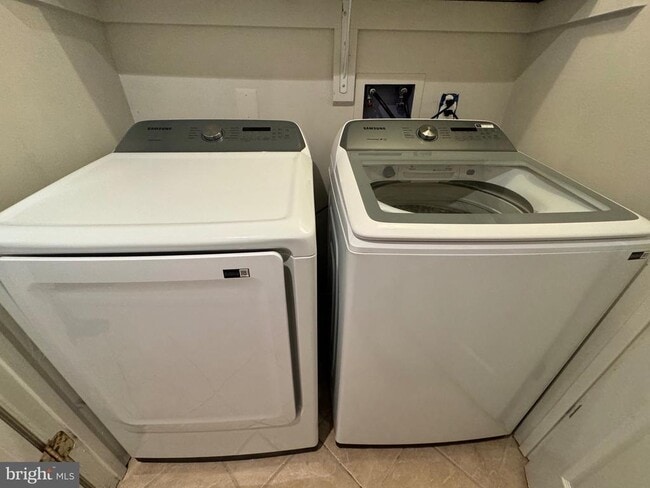 Building Photo - 12121 Derriford Ct