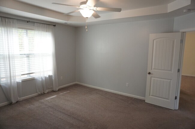 Building Photo - 9343 Cassadine Ct