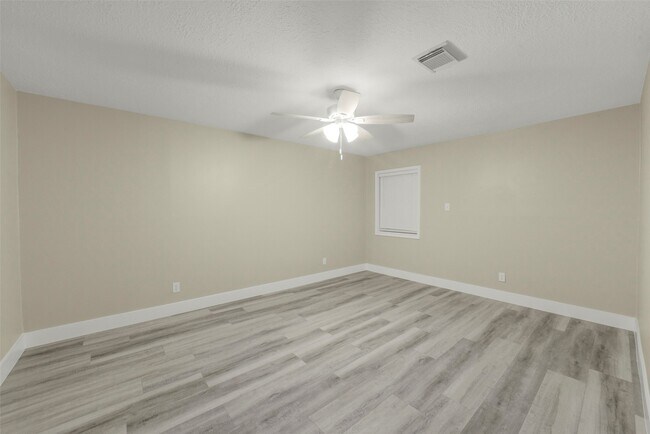 Building Photo - 4138 Club Valley Dr