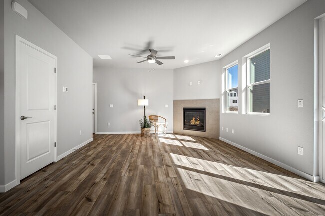 Building Photo - 6335 Laud Pt