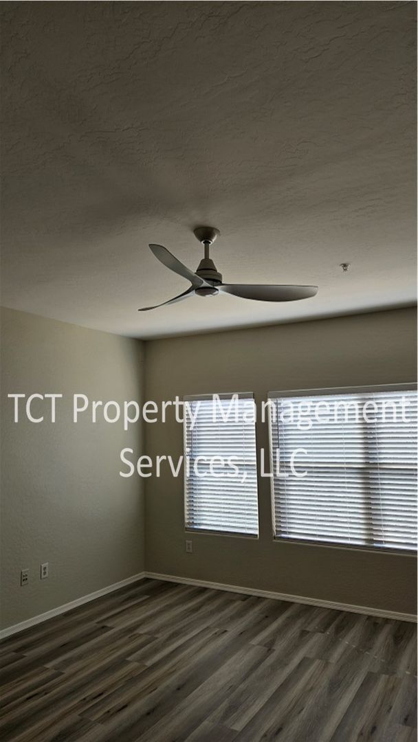 Building Photo - Newly Updated 2 Bedroom + den in Villages at Grayhawk!