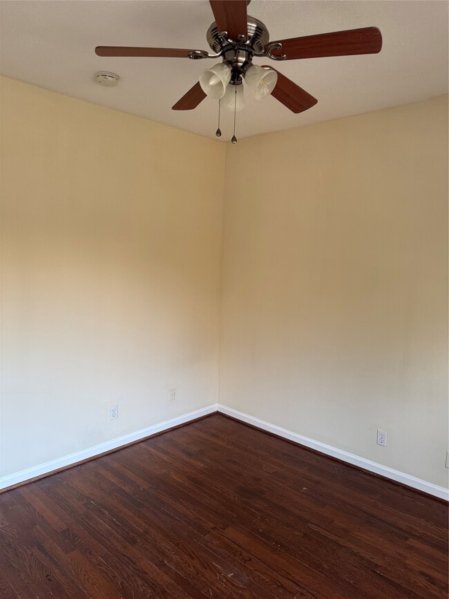 Building Photo - 315 Branard St