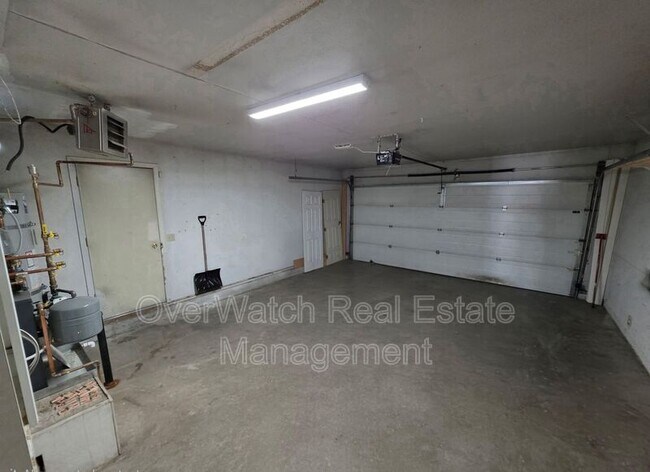 Building Photo - 4925 Rollins Dr