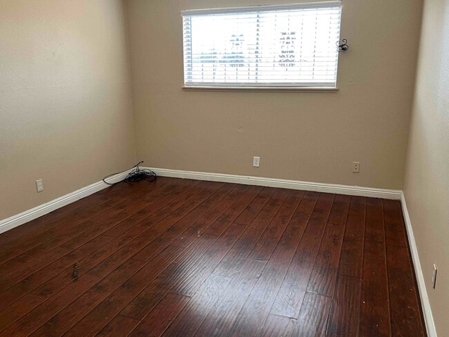 Building Photo - 1036 Miller Ave