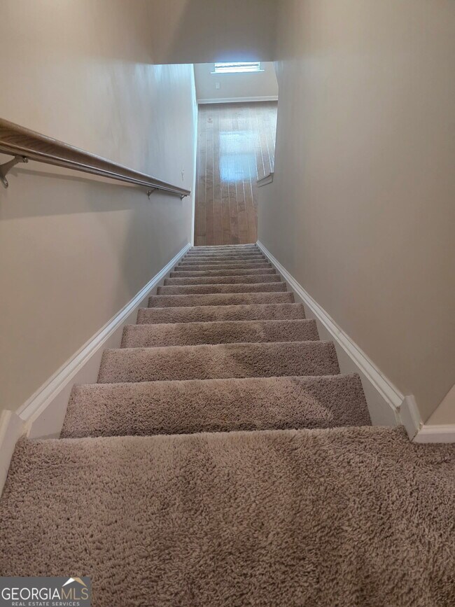 Building Photo - 7055 Mimosa Blf