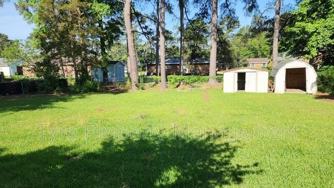 Building Photo - 2530 Vernon Ave