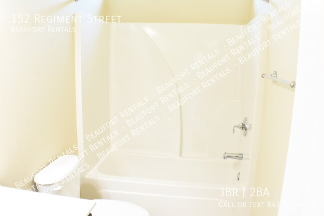 Building Photo - Hearthstone Lakes