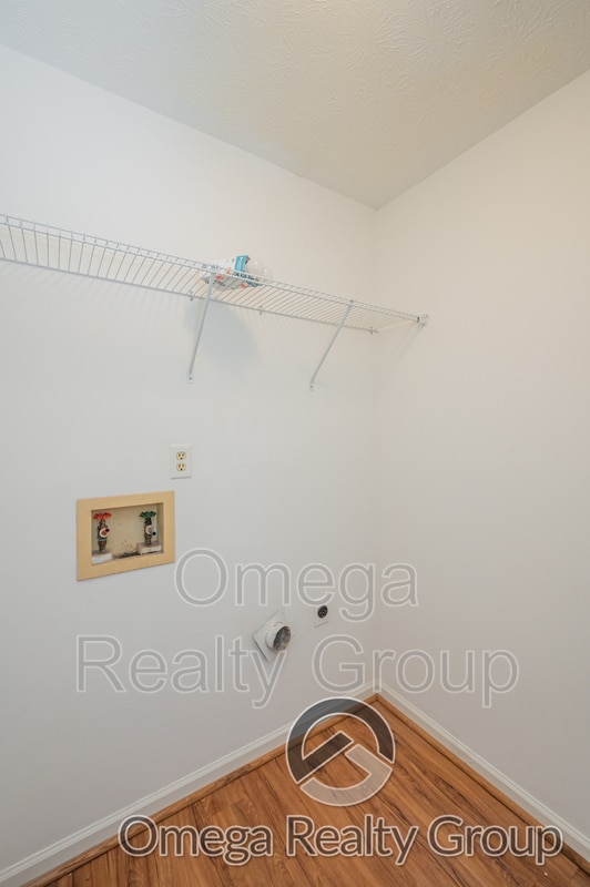 Building Photo - 900 Mister Dr