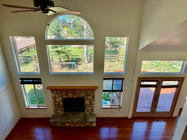 Building Photo - 1112 Meadow Oaks Dr