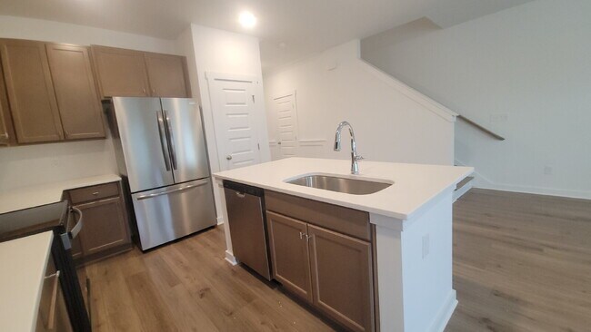 Building Photo - Section 8 Accepted!!! "Discover Comfort and Style: 3-Bed, 2.5-Bath Gem with Granite Elegance in H...