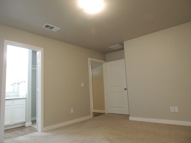 Building Photo - 1200 Cajun St