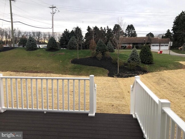 Building Photo - 120 Woodwinds Dr