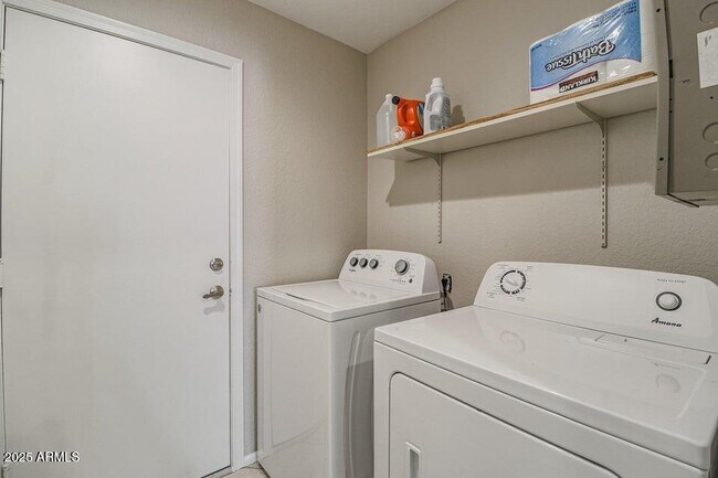 Building Photo - 15629 N 51st St