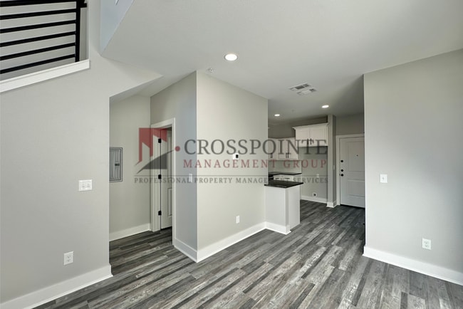 Building Photo - 1 Bedroom Loft at The Cannery! Tour Today!