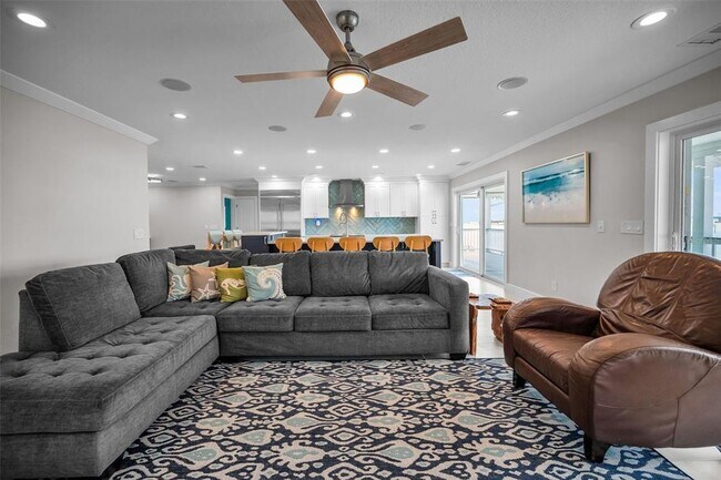 Building Photo - 804 Bay Point Dr