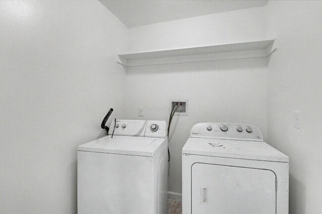 Building Photo - 1 bedroom for rent!