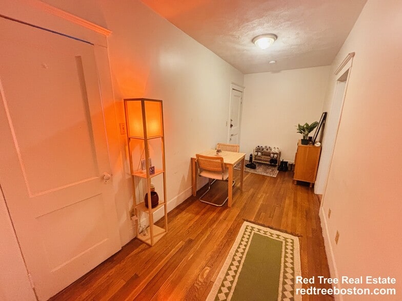 Building Photo - 15 Scottfield Rd