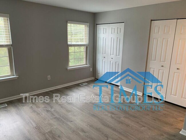 Building Photo - 690 Metro Ct