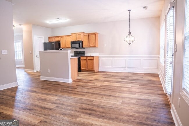 Building Photo - 2046 Barberry Dr