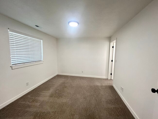 Building Photo - 2566 W 3900 N