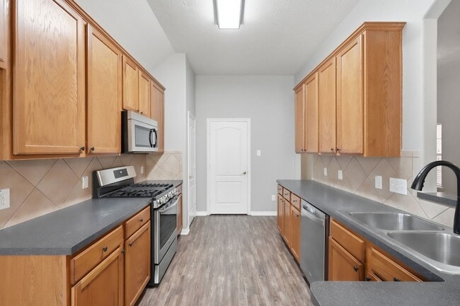 Building Photo - 2313 Perkins Crossing Dr