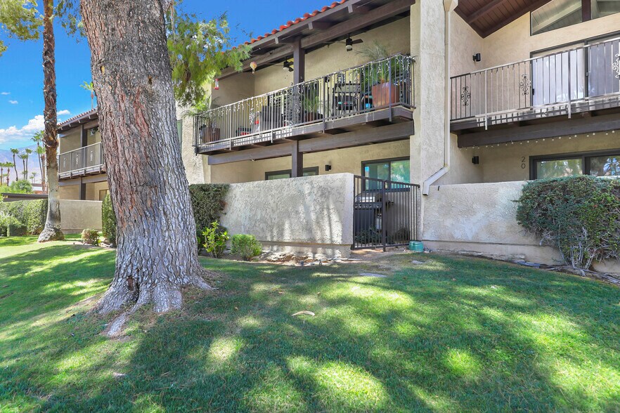 Building Photo - 2170 S Palm Canyon Dr