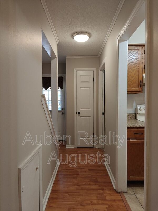 Building Photo - 208 W Buena Vista Ave