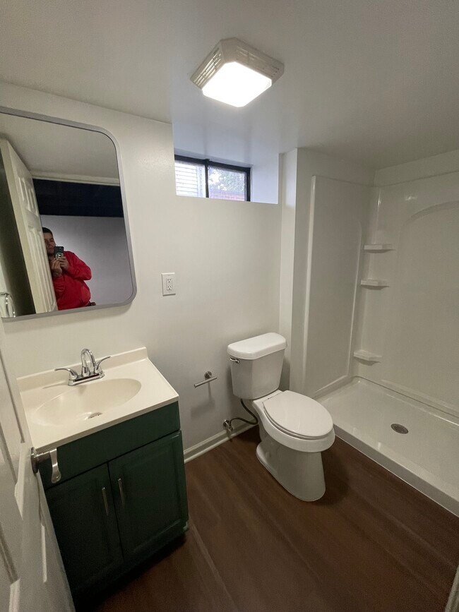 Basement bathroom - 10212 Plymouth Ave