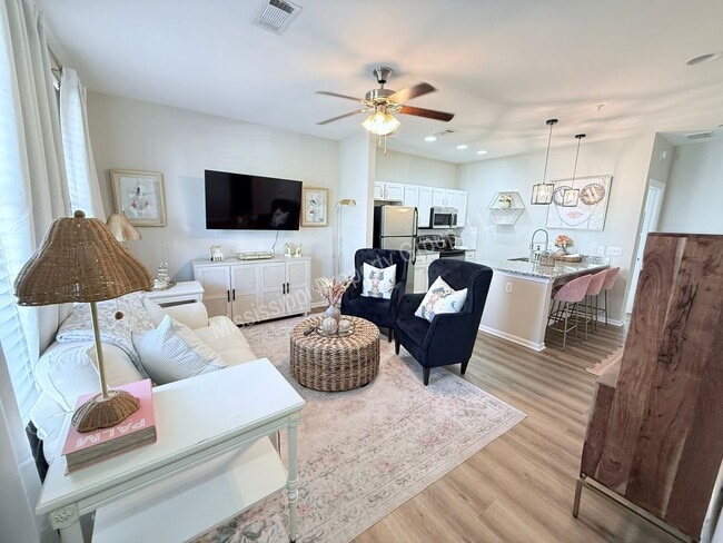 Building Photo - 3BR/3BA For Rent