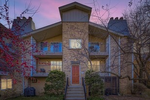 Building Photo - 2250 Ridge Dr