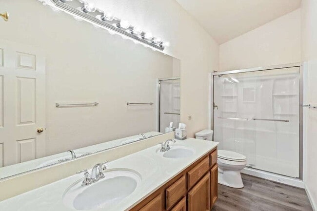 Building Photo - 5740 Laguna Park Dr