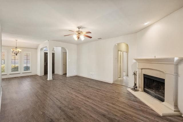 Building Photo - 1613 Country Hills Dr