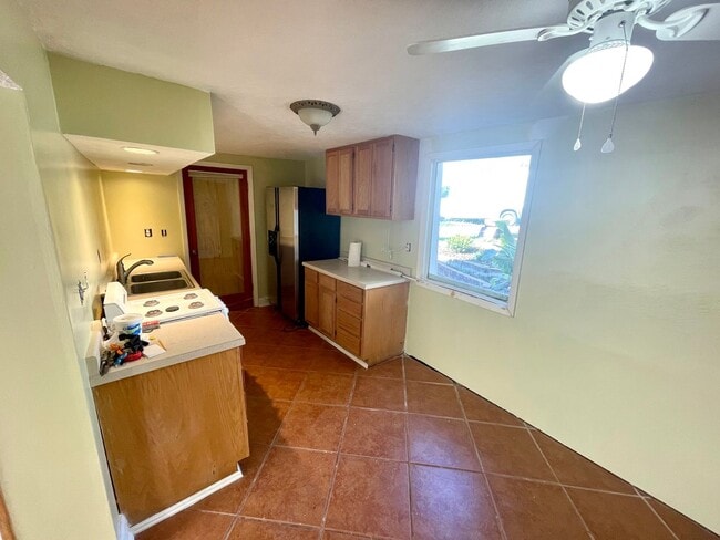 Building Photo - Spacious 1 Bed/2 Bath "Mother-In-Law" Suite in Belhaven!!!