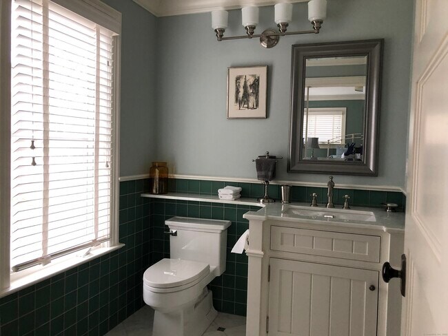 Building Photo - 12 Danbury Ave