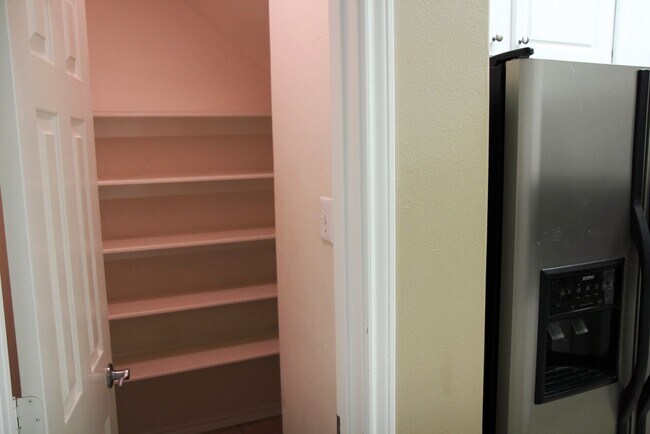 Building Photo - 142 N Camellia Grove Cir