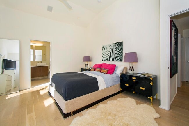 Building Photo - 80 Cliff Dr