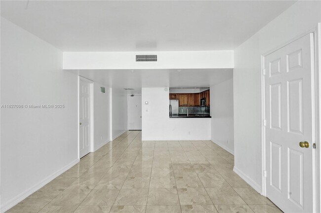 Building Photo - 20335 W Country Club Dr