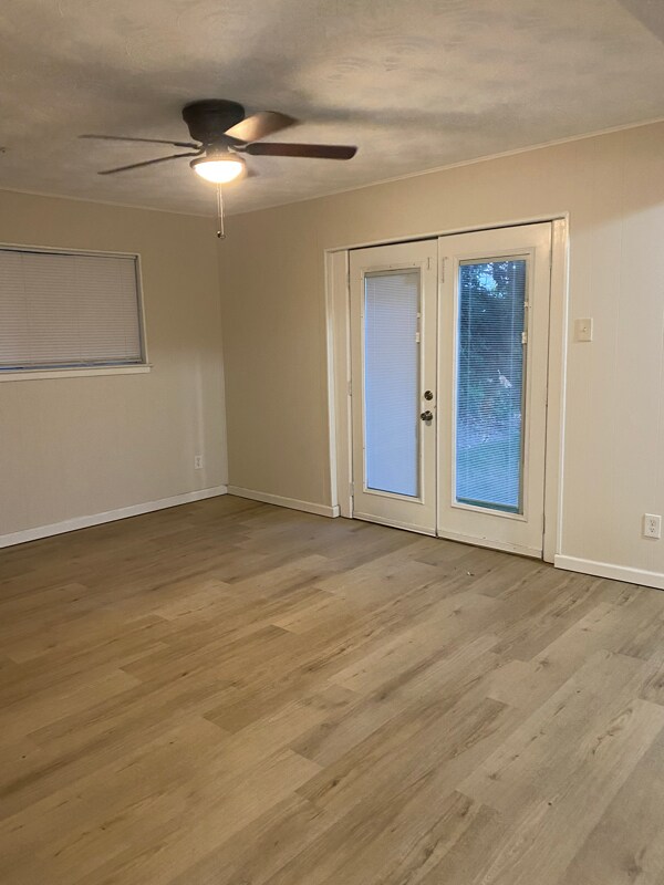 Building Photo - 514 Hughes Dr