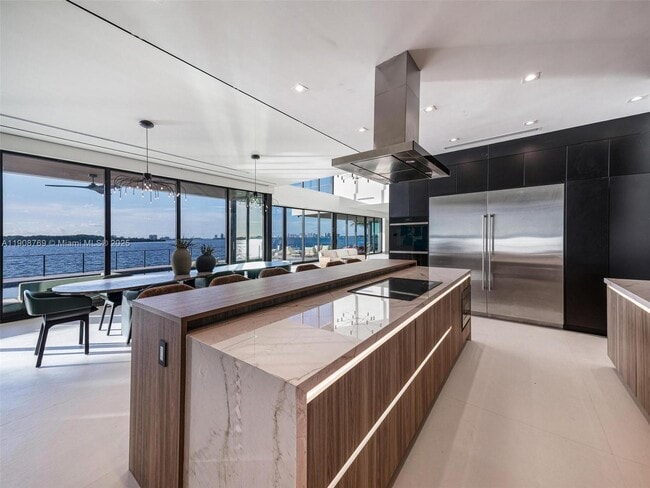 Building Photo - 11400 N Bayshore Dr