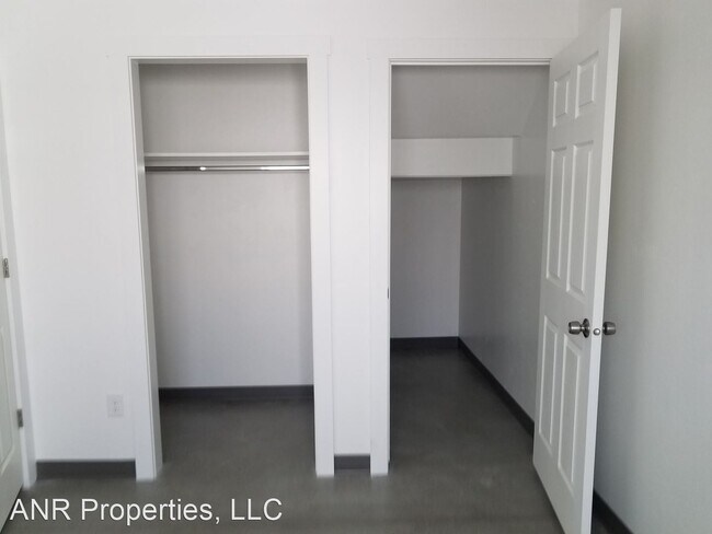 Building Photo - 4 br, 2 bath House - 3958 Cobble