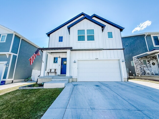 Primary Photo - 549 N Orchard Dr