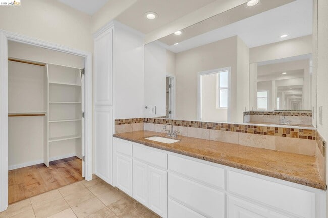 Building Photo - 2317 Wayfarer Dr