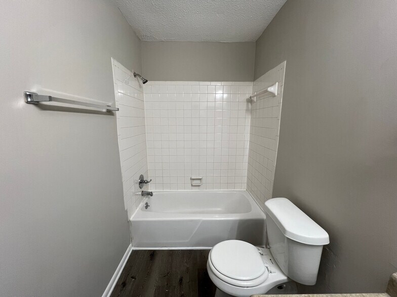 Building Photo - Room in Townhome on Terrace Trail