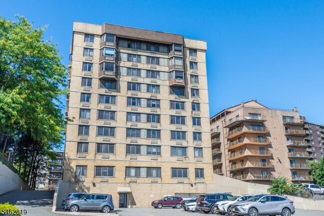 Building Photo - 344 Prospect Ave