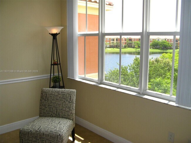 Building Photo - 4706 SW 160th Ave