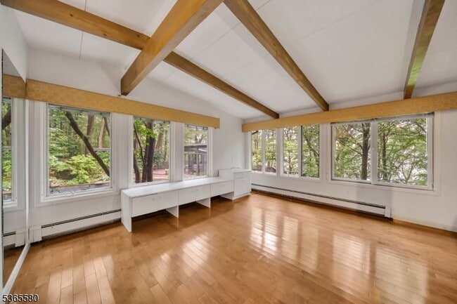 Building Photo - 37 Lenape Dr
