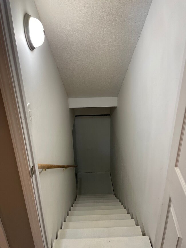 Building Photo - 5100 Hardy Ct